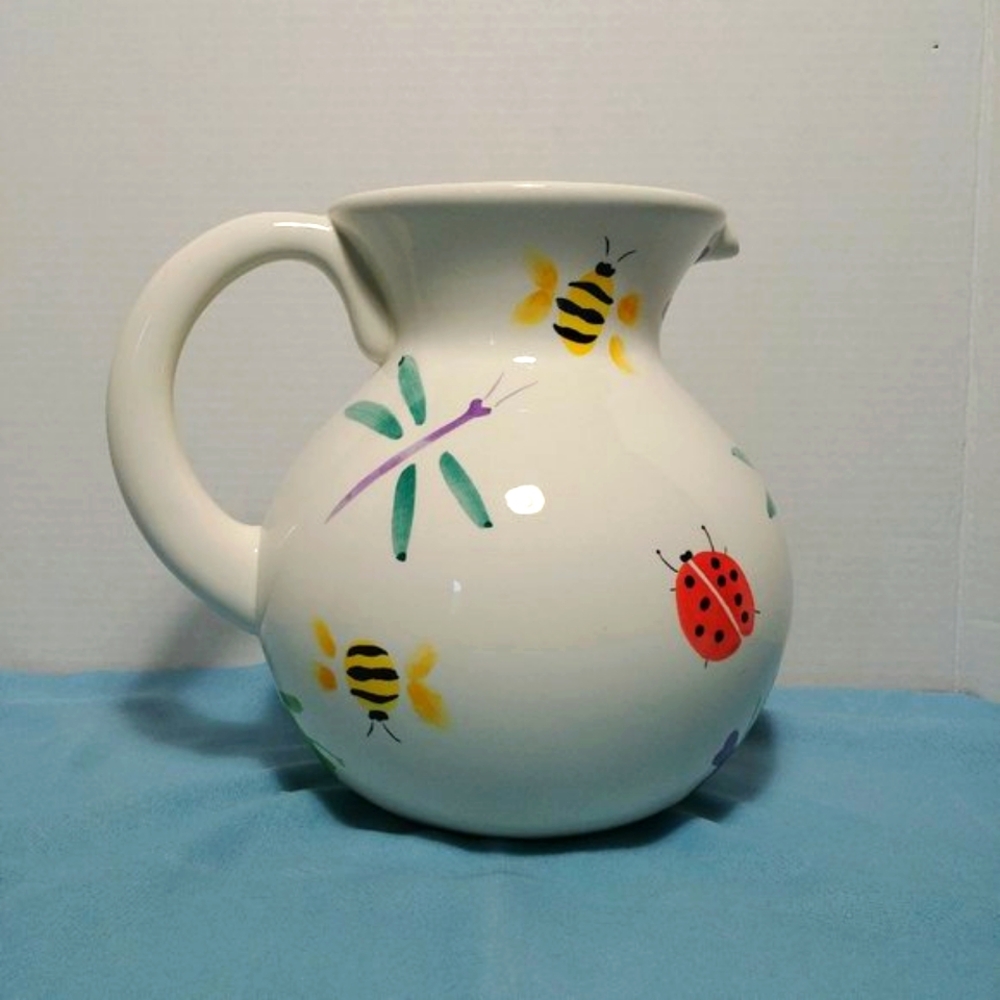 HUG BUG Large Ceramic Ball Pitcher RARE - Picture 7 of 11